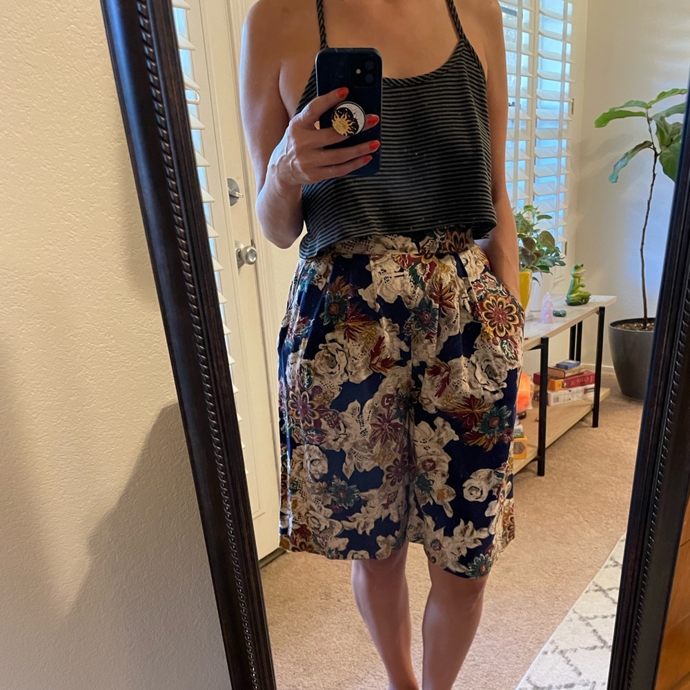 High waisted, Bermuda flower print shorts